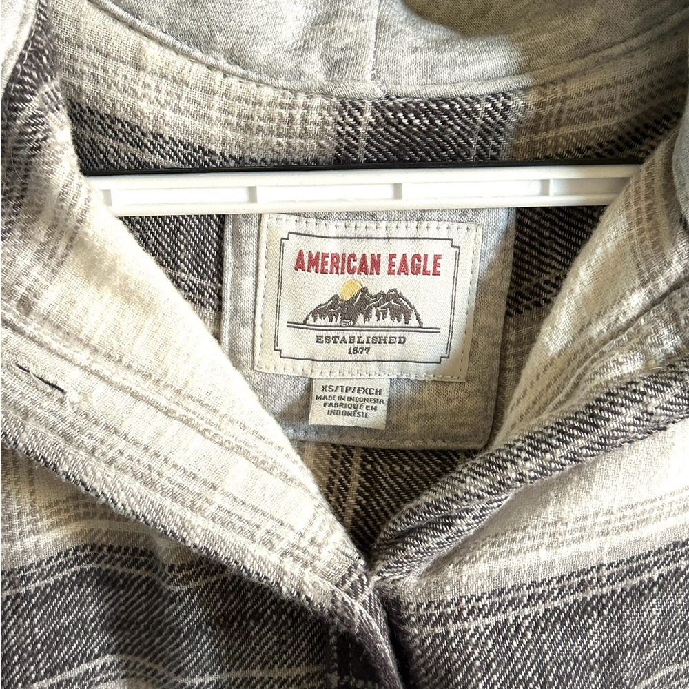 AE Women’s American Eagle Hooded Destroyed Flannel Button Down Shirt Hoodie XS - Picture 5 of 8